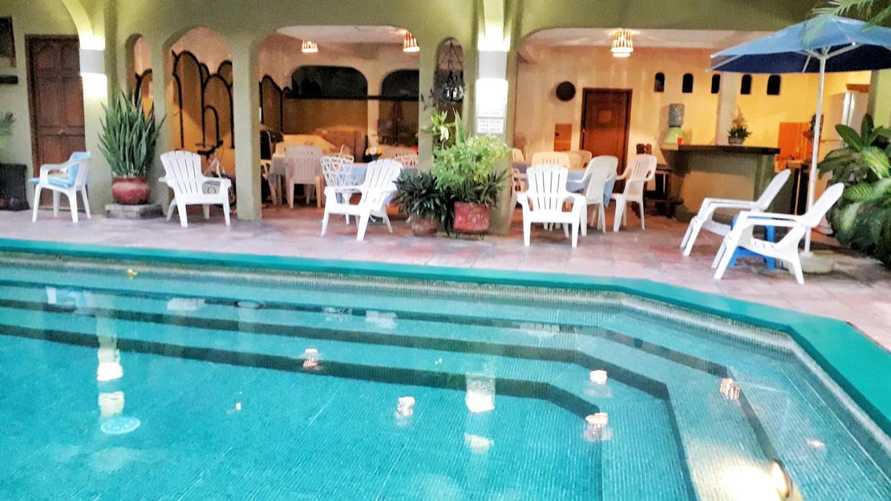 Solimar Inn Suites ซีฮัวตาเนโค ภายนอก รูปภาพ